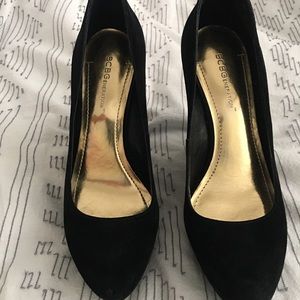 BCBG black wedge/heels great condition only worn a couple times